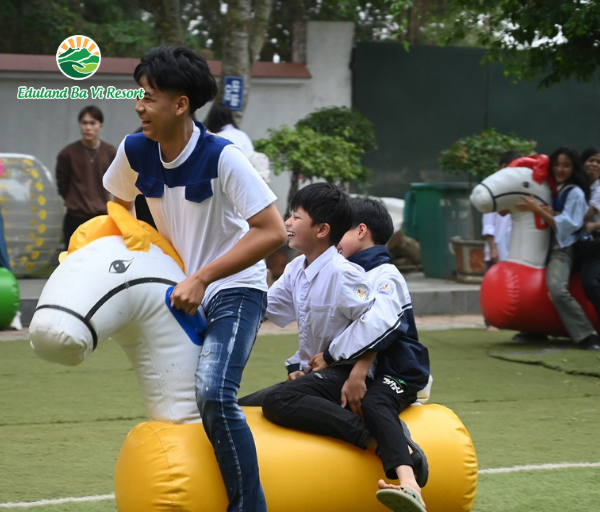 Students participate in games at Eduland Ba Vì