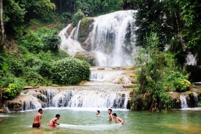 Khu du lịch Thác Mu (Hòa Bình)