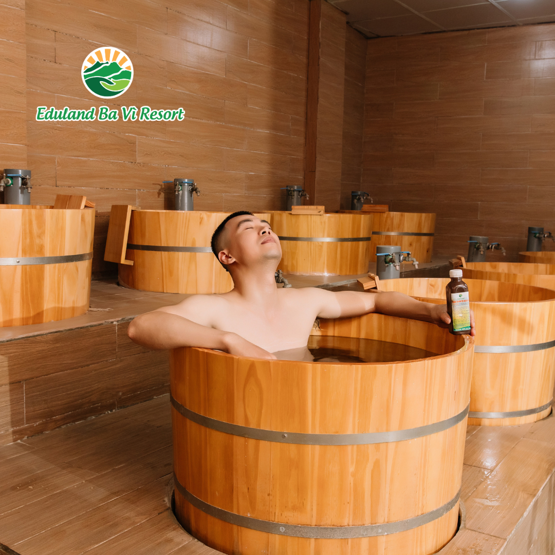 Experiencing Dao people's herbal bath at Eduland Ba Vi