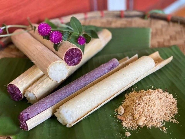 Bamboo-tube sticky rice with sesame salt Ba Vi